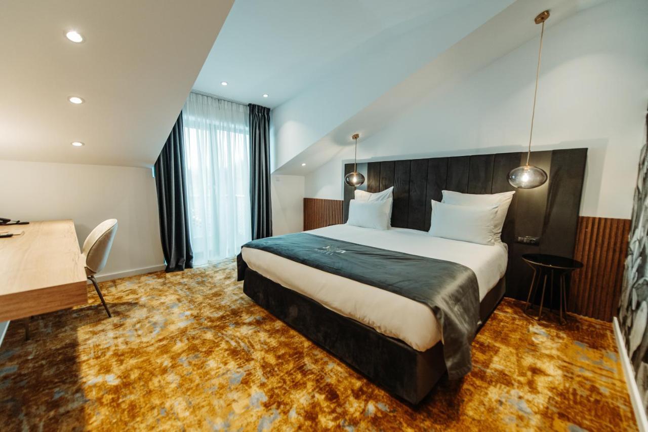Hotel Iza 3*